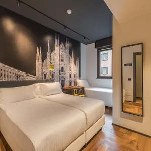 https://roxy.italymilanhotels.net